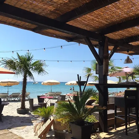 Le Week End Vila *