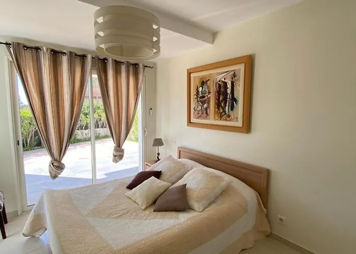 Le Week End * Ajaccio (Corsica)